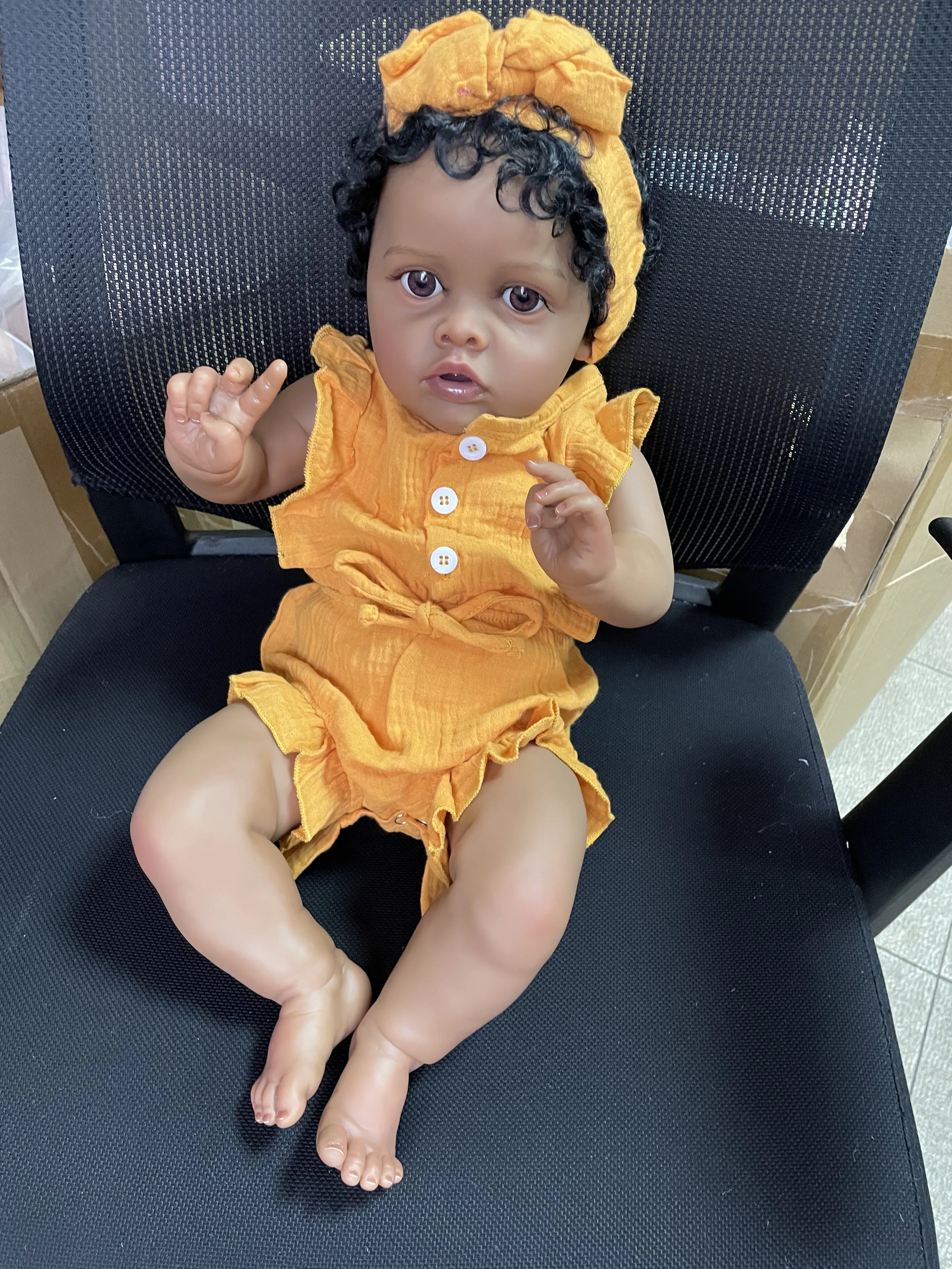 22Inch Dark Brown Skin Benjamin Reborn Toddler Newborn Doll lifelike Soft Touch Multiple Layers Painting Skin Art Doll
22Inch Dark Brown Skin Benjamin Reborn Toddler Newborn Doll lifelike Soft Touch Multiple Layers Painting Skin Art Doll