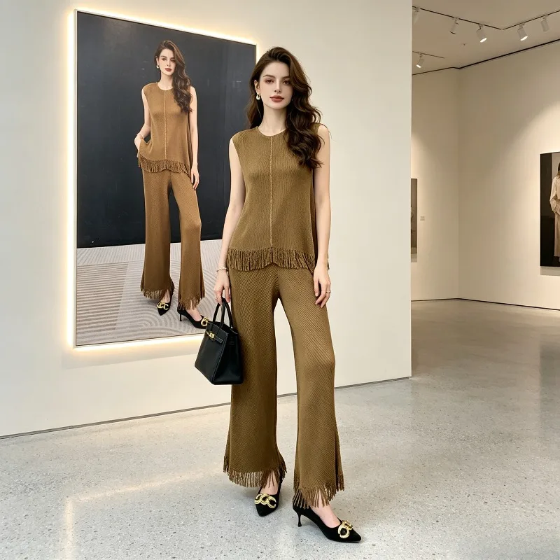 Miyake Pleated 2026 New Pleated Sleeveless Top with Tassel Straight Pants Two-Piece Set for Women Slim Fit Women's Clothing
Miyake Pleated 2026 New Pleated Sleeveless Top with Tassel Straight Pants Two-Piece Set for Women Slim Fit Women's Clothing