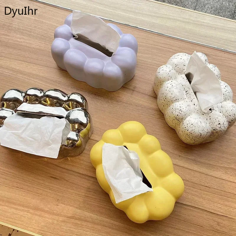 Nordic minimalist desktop tissue box ceramic electroplating silver napkin pumping paper box home living room decoration 1pcs
Nordic minimalist desktop tissue box ceramic electroplating silver napkin pumping paper box home living room decoration 1pcs