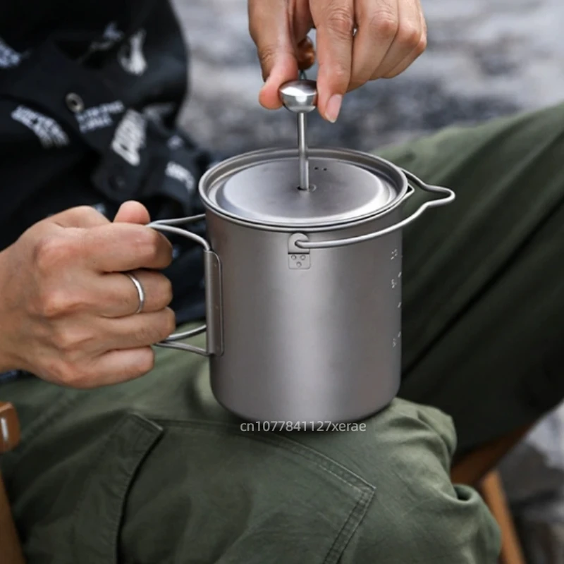 750ml Pure Titanium Lightweight Coffee Cup French Press Filter with Lid Coffee Cup Outdoor Camping Cooking with Handle Water Cup
750ml Pure Titanium Lightweight Coffee Cup French Press Filter with Lid Coffee Cup Outdoor Camping Cooking with Handle Water Cup