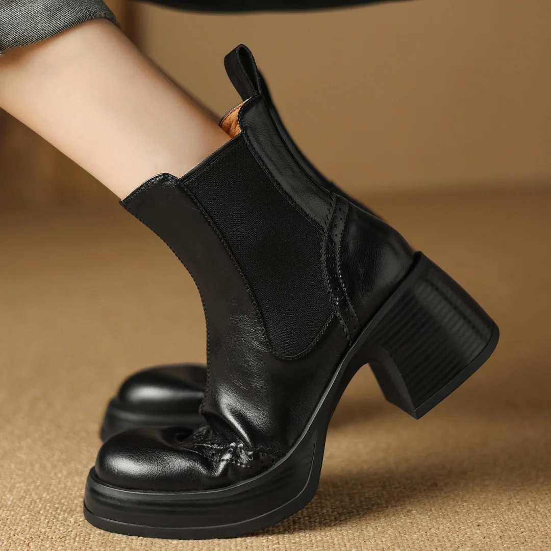 Women's genuine lather chunky heel platform elastic slip-on autumn Chelsea boots carving British style punk female short booties
Women's genuine lather chunky heel platform elastic slip-on autumn Chelsea boots carving British style punk female short booties