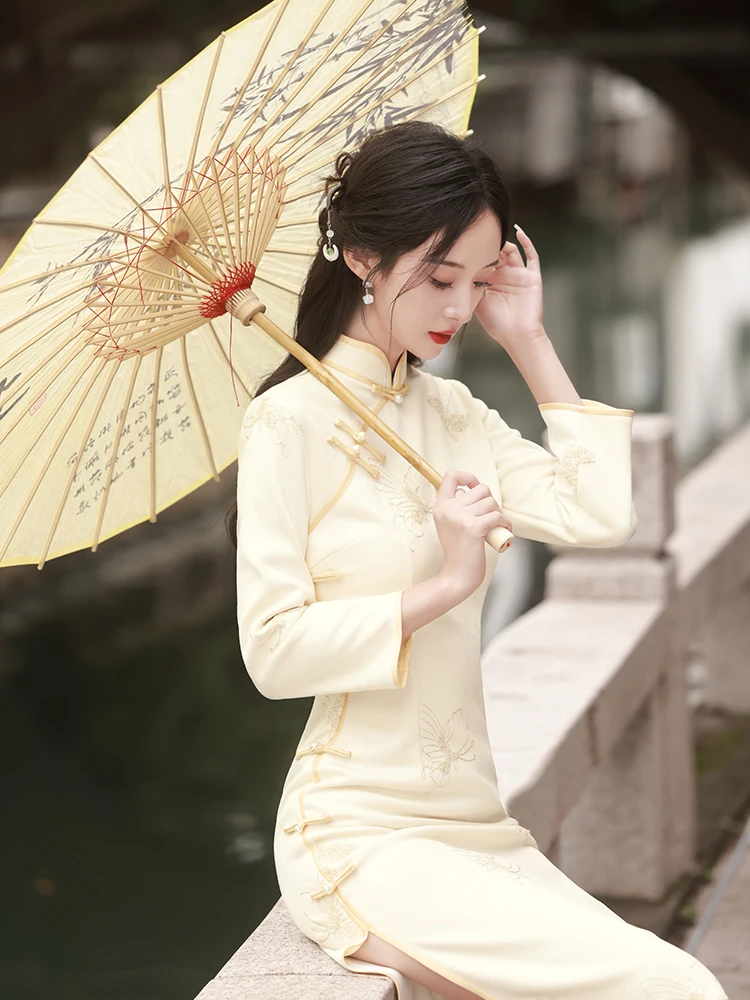 Винтажное платье в китайском стиле для молодых девушек, осенне-зимнее, модное, с длинным рукавом
Винтажное платье в китайском стиле для молодых девушек, осенне-зимнее, модное, с длинным рукавом