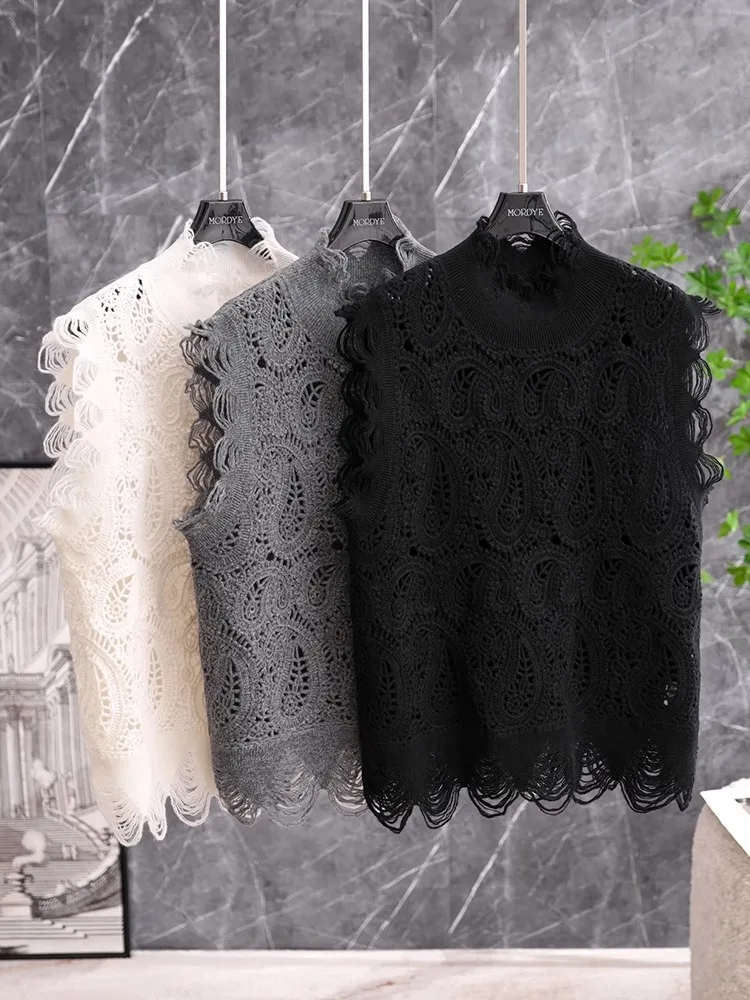 Handmade Woolen Knitted Vest High Collar Sleeveless Hollow out Lace Trim Wool Heavyweight Valuable Women's Top Outerwear
Handmade Woolen Knitted Vest High Collar Sleeveless Hollow out Lace Trim Wool Heavyweight Valuable Women's Top Outerwear