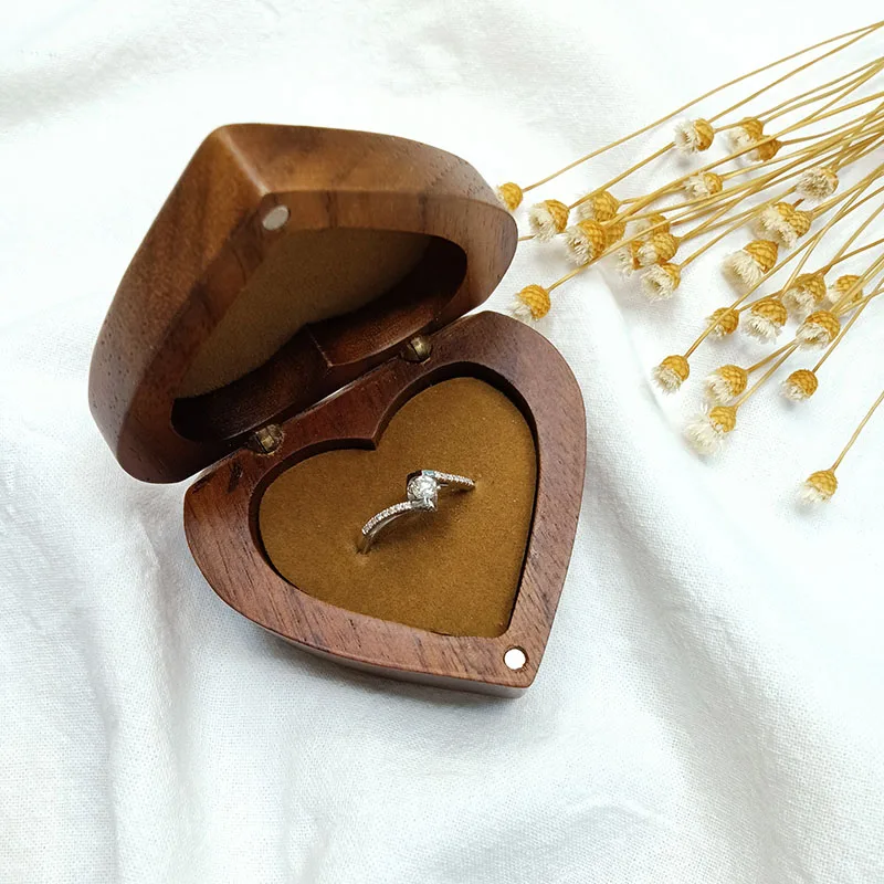 Customized Wedding Propose Jewelry Display Boxes Wedding Love Ring Box Wooden Heart-shaped Box Ear Stud Earrings Jewelry Box
Customized Wedding Propose Jewelry Display Boxes Wedding Love Ring Box Wooden Heart-shaped Box Ear Stud Earrings Jewelry Box