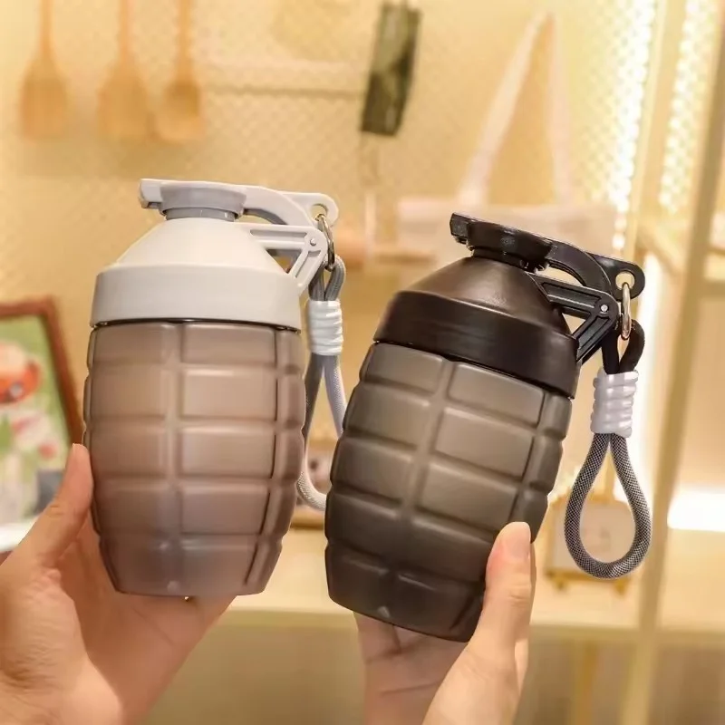 2025 New 600ml Fitness Sports Water Bottle Fashion Simple Shaker Cup Protein Powder Nutrition High-capacity Milkshake Mixing Cup
2025 New 600ml Fitness Sports Water Bottle Fashion Simple Shaker Cup Protein Powder Nutrition High-capacity Milkshake Mixing Cup