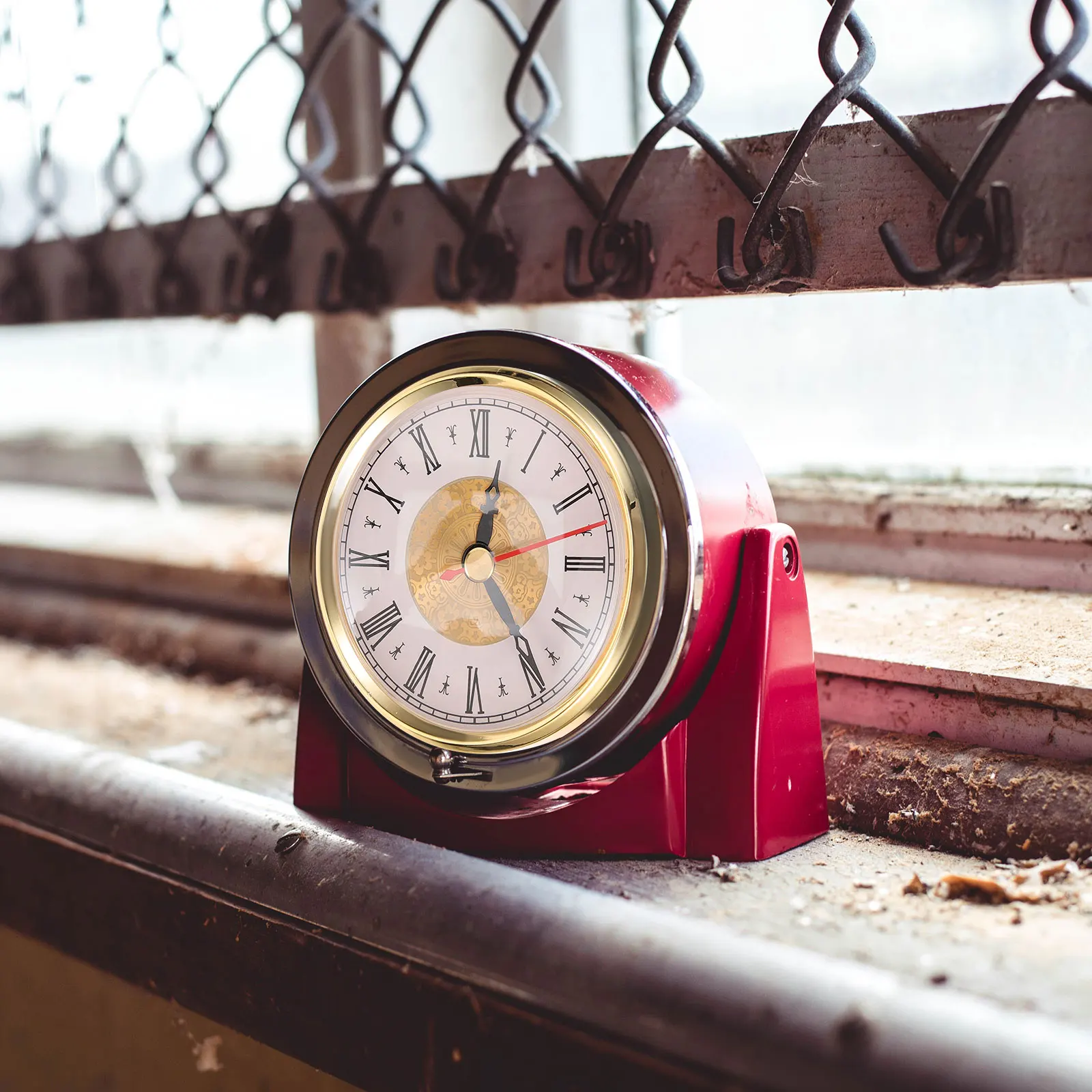 Silent Quartz Round Clock Head Insert Vintage Style Roman Numerals Diy Clock Movement Replacement Retro Wall Decor
Silent Quartz Round Clock Head Insert Vintage Style Roman Numerals Diy Clock Movement Replacement Retro Wall Decor