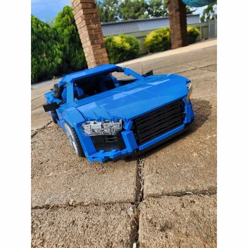 MOC-170915 R8 Sedan Small Particle Component Block Roadster Model 938PCS Kids & Boys Birthday Gift DIY Christmas Toy Gift
MOC-170915 R8 Sedan Small Particle Component Block Roadster Model 938PCS Kids & Boys Birthday Gift DIY Christmas Toy Gift