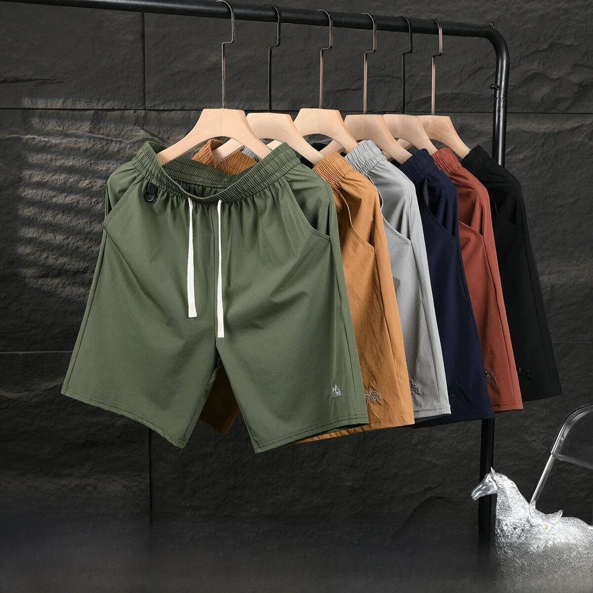 Outdoor Men's Quick Dry Elastic Waist Sports Shorts Summer New Arrival Polyester Fiber Standard Fit Male Model Non-Mall Same
Outdoor Men's Quick Dry Elastic Waist Sports Shorts Summer New Arrival Polyester Fiber Standard Fit Male Model Non-Mall Same