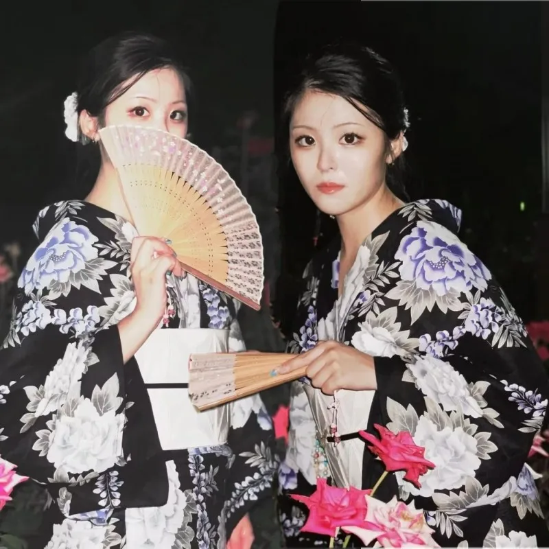 Kimonos Women 2026 Japanese Kimono Cardigan Cosplay Shirt Blouse Japan Yukata Female Summer New Beach Kimono Photography Clothes
Kimonos Women 2026 Japanese Kimono Cardigan Cosplay Shirt Blouse Japan Yukata Female Summer New Beach Kimono Photography Clothes