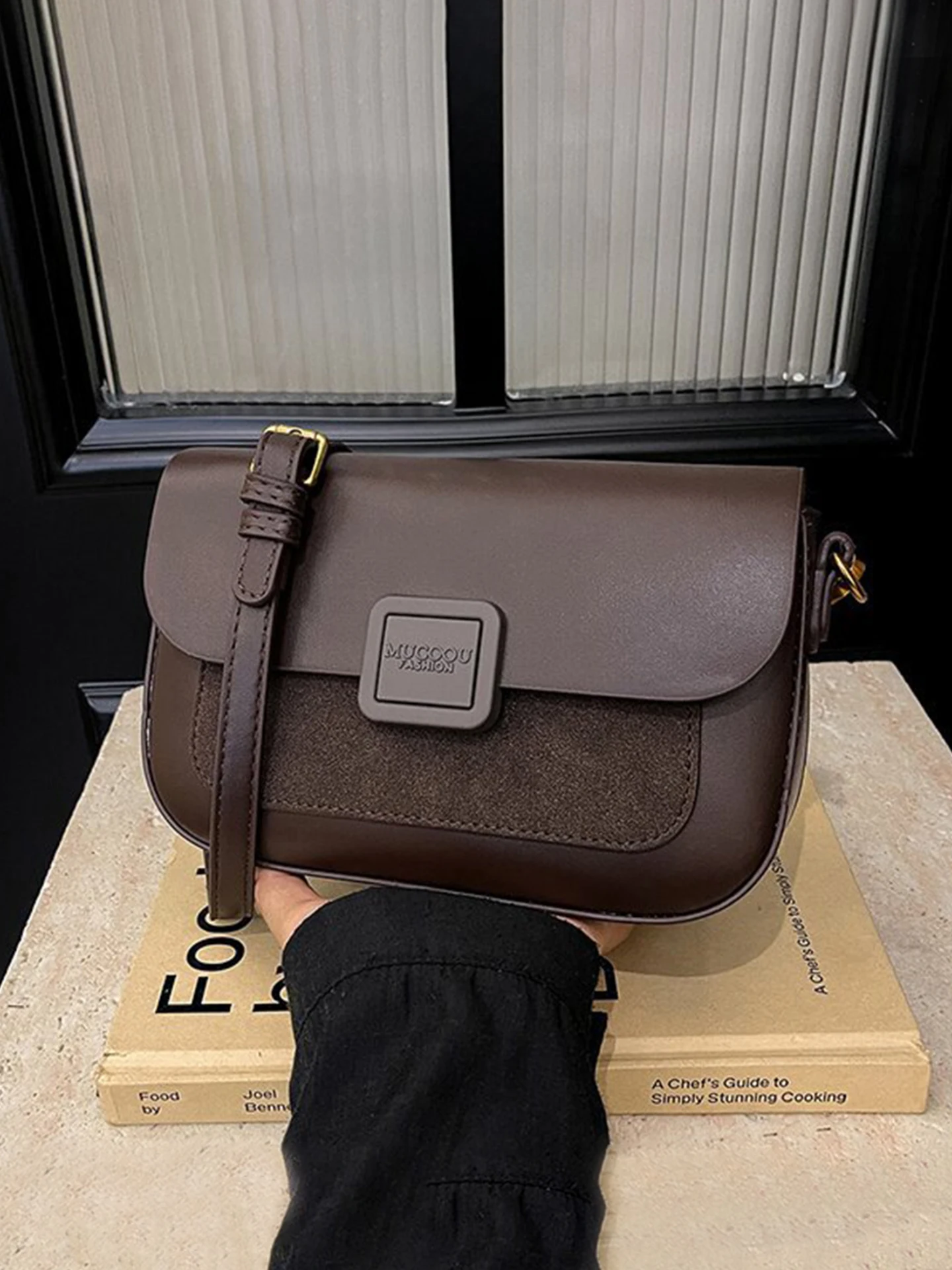 Fashionable Minimalist Women's Underarm Bag 2026 New Spring Summer Small Square Crossbody Bag Luxury Korean Style Casual Handbag
Fashionable Minimalist Women's Underarm Bag 2026 New Spring Summer Small Square Crossbody Bag Luxury Korean Style Casual Handbag