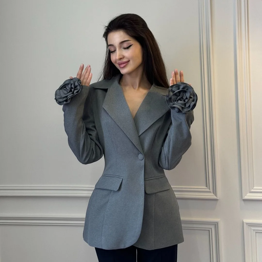 Spring Autumn Women 3D Flowers Long Sleeve Blazer Coat Chic Turn Down Collar Floral Suits Jacket Slim Waist Fit OL Cardigan Tops
Spring Autumn Women 3D Flowers Long Sleeve Blazer Coat Chic Turn Down Collar Floral Suits Jacket Slim Waist Fit OL Cardigan Tops