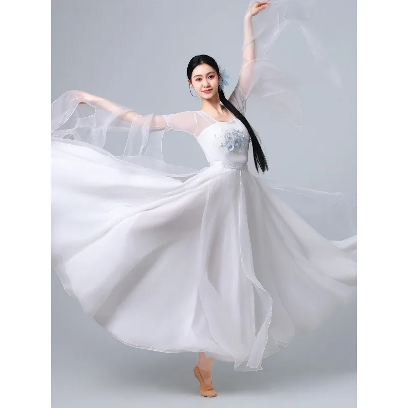 Ethereal Ancient Style Classical Dance Long Dress 720° Big Swing Chiffon Outfit Chinese Dance Training Stage Costume
Ethereal Ancient Style Classical Dance Long Dress 720° Big Swing Chiffon Outfit Chinese Dance Training Stage Costume