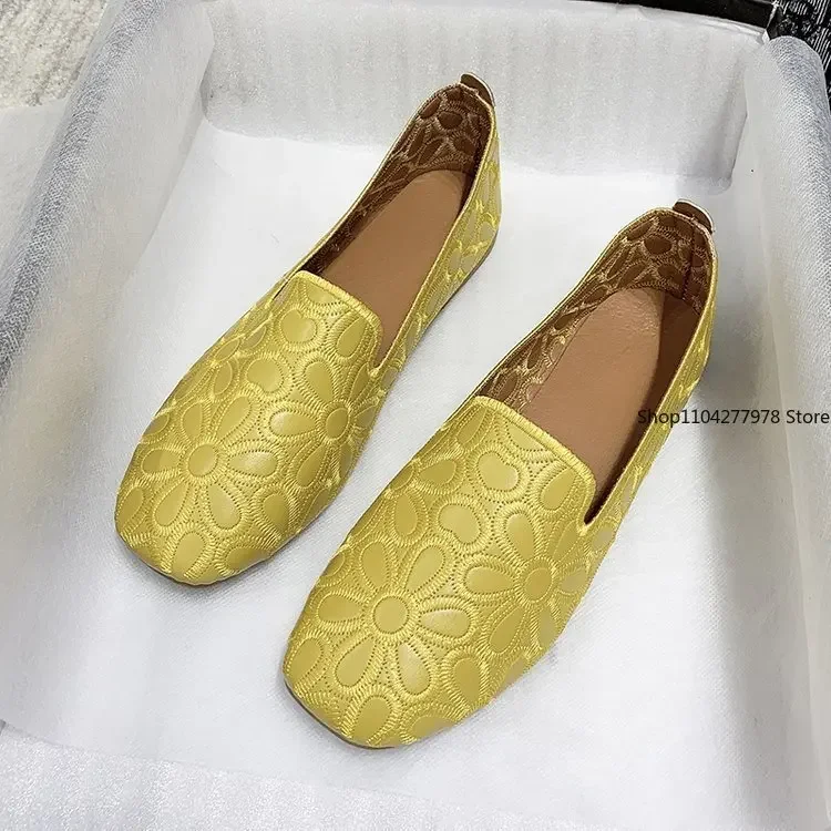 Large Size 42 Square Toe Summer Shoes Women Embroidery Designer Shoes Soft Slipon Loafers Moccasin Leisure Women's Ballet Flats
Large Size 42 Square Toe Summer Shoes Women Embroidery Designer Shoes Soft Slipon Loafers Moccasin Leisure Women's Ballet Flats