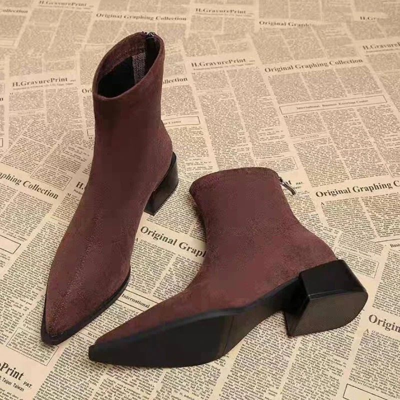 Autumn Leopard SuedeWomen Ankle Boots Thick Heels Pointed Toe Shoes Modern Short Botas Para Mujer
Autumn Leopard SuedeWomen Ankle Boots Thick Heels Pointed Toe Shoes Modern Short Botas Para Mujer