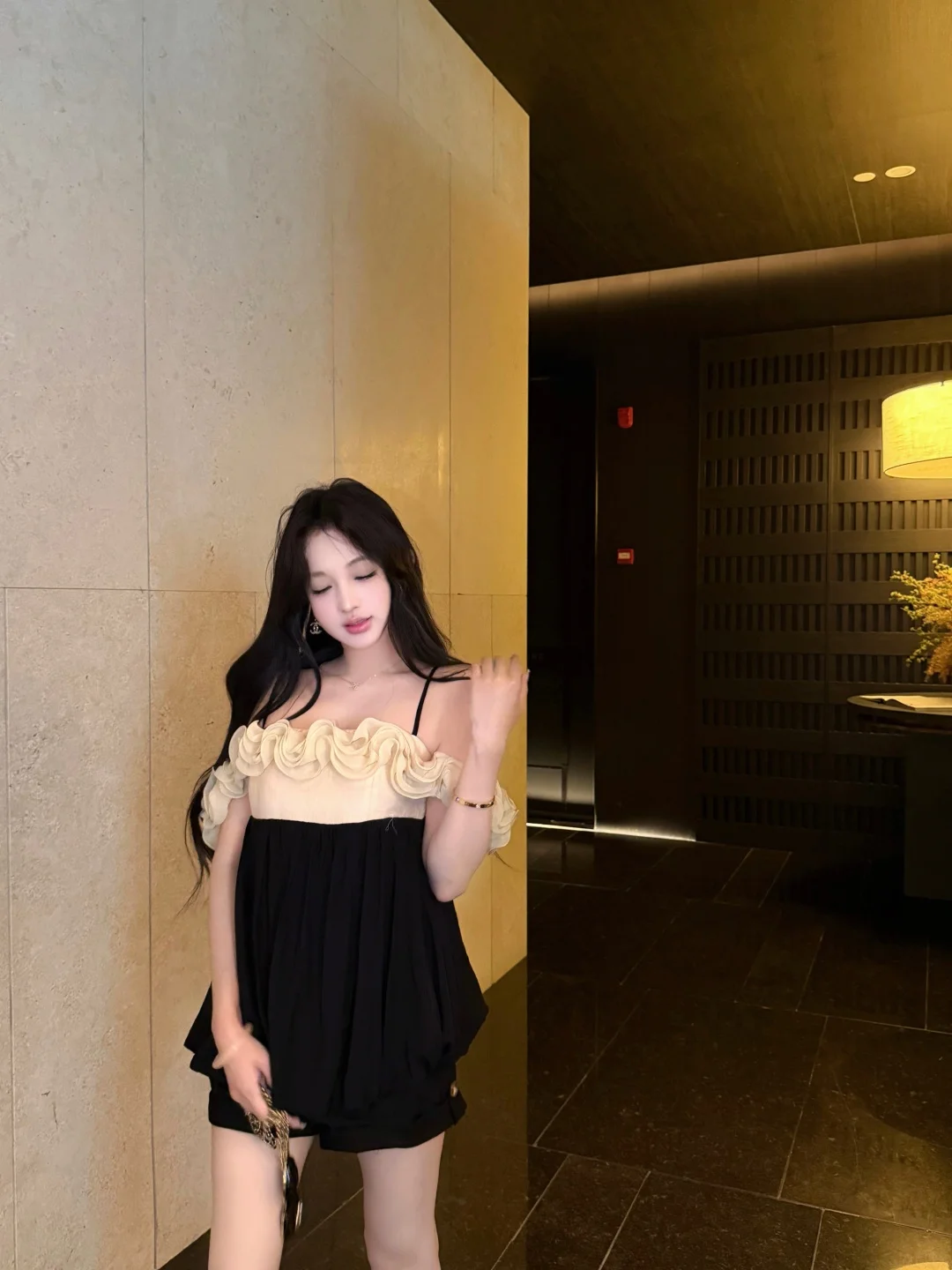 Kumikumi Small Fragrance Style Two-Piece Set Shoulder Bared Casual Women's Summer High Waist Slimming Leisure Pants
Kumikumi Small Fragrance Style Two-Piece Set Shoulder Bared Casual Women's Summer High Waist Slimming Leisure Pants