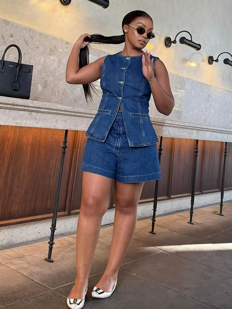 Women's Denim Vest Shorts Sets Summer Single Breasted Sleeveless Tops High Waist Shorts Suits Elegant High Street Lady Outfits
Women's Denim Vest Shorts Sets Summer Single Breasted Sleeveless Tops High Waist Shorts Suits Elegant High Street Lady Outfits