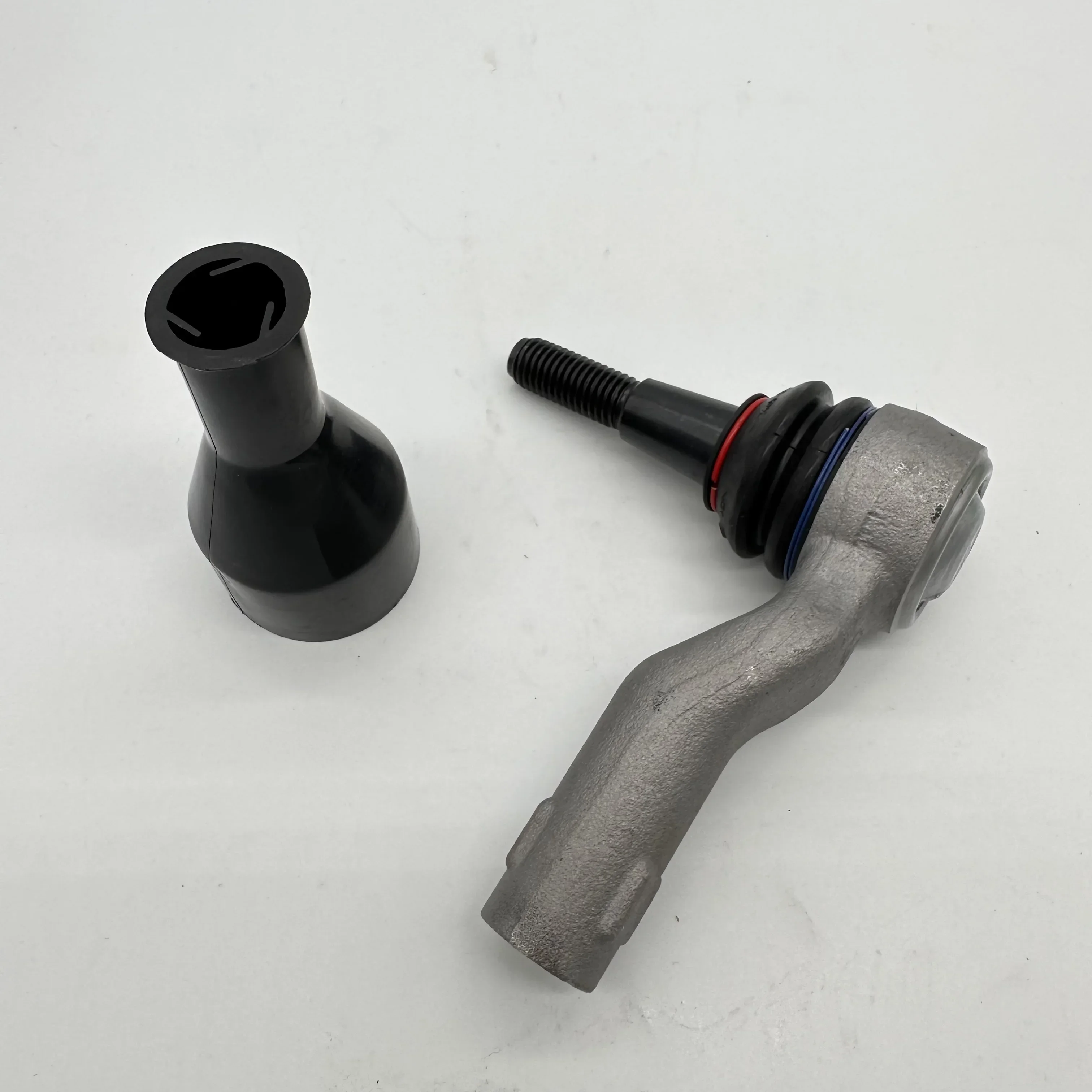 Front Left Steering Outer Tie Rod LR027570 For Land Rover Discovery Sport L550 Range Rover Evoque L538
Front Left Steering Outer Tie Rod LR027570 For Land Rover Discovery Sport L550 Range Rover Evoque L538