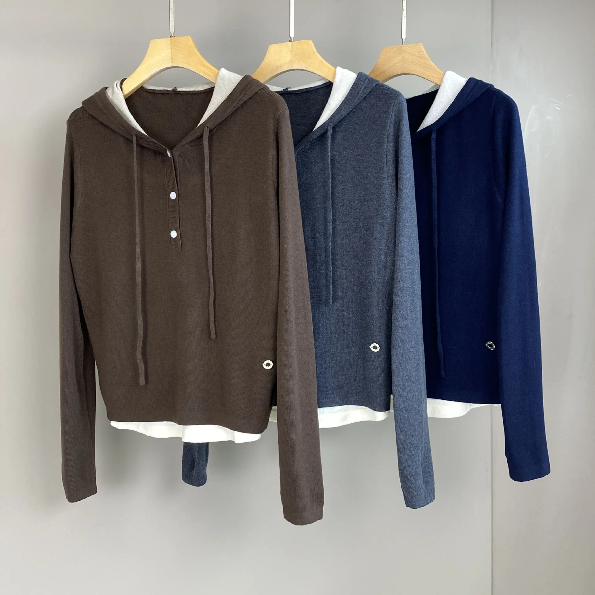 Ladies 25 Fall/Winter New Fake Two-piece Hooded Knitwear Sweater All-match
Ladies 25 Fall/Winter New Fake Two-piece Hooded Knitwear Sweater All-match