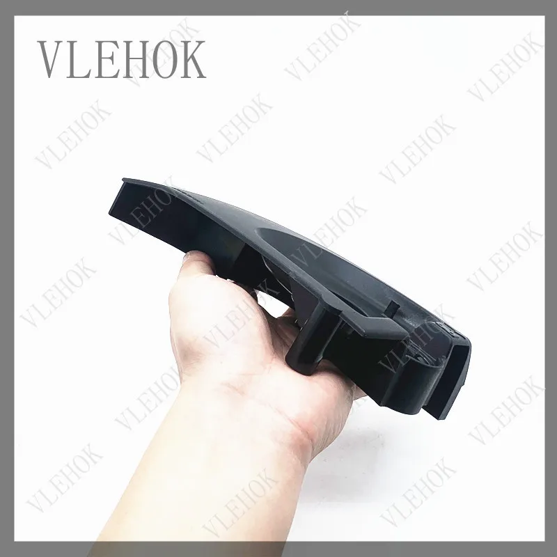 Sprocket cover complete for Makita UC3020A ES-38A ES-33A UC3520A UC4020A ES-42A
Sprocket cover complete for Makita UC3020A ES-38A ES-33A UC3520A UC4020A ES-42A