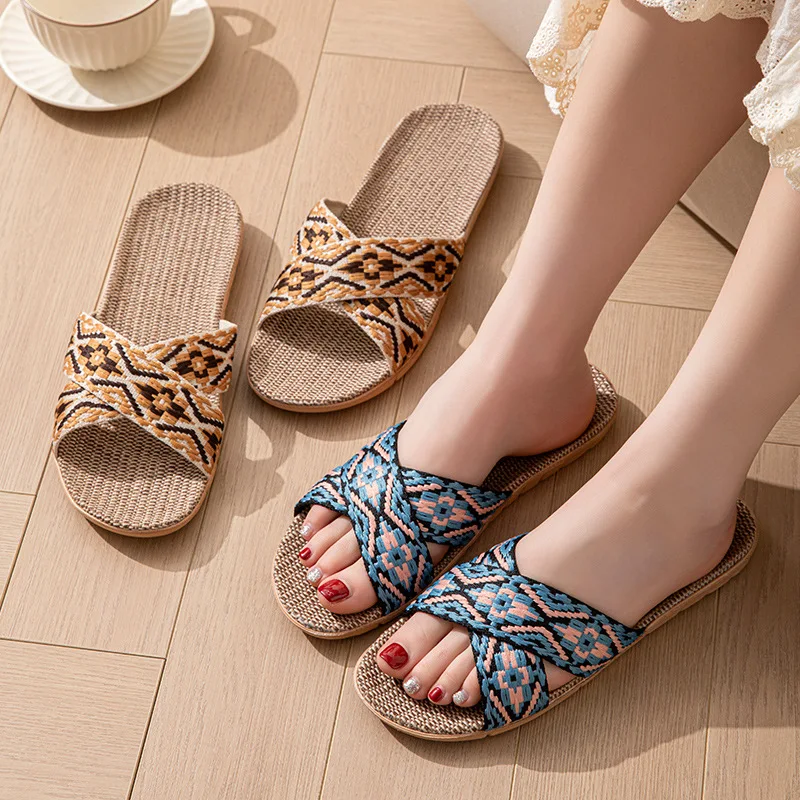 Легкие домашние тапочки-слайды из конопли для женщин, повседневные, весна-лето, дизайнерские, класса люкс, модные, 2026, для дома, для пар
Легкие домашние тапочки-слайды из конопли для женщин, повседневные, весна-лето, дизайнерские, класса люкс, модные, 2026, для дома, для пар