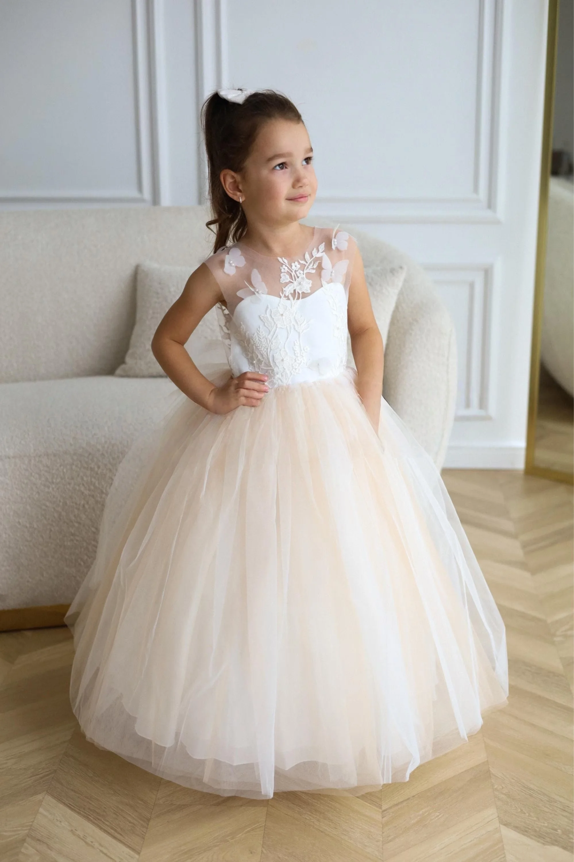 Custom Cap Sleeve Lace Applique Tulle Flower Girl Dress For Luxury Wedding Birthday Party Pageant Runway Formal Gown For Kids
Custom Cap Sleeve Lace Applique Tulle Flower Girl Dress For Luxury Wedding Birthday Party Pageant Runway Formal Gown For Kids