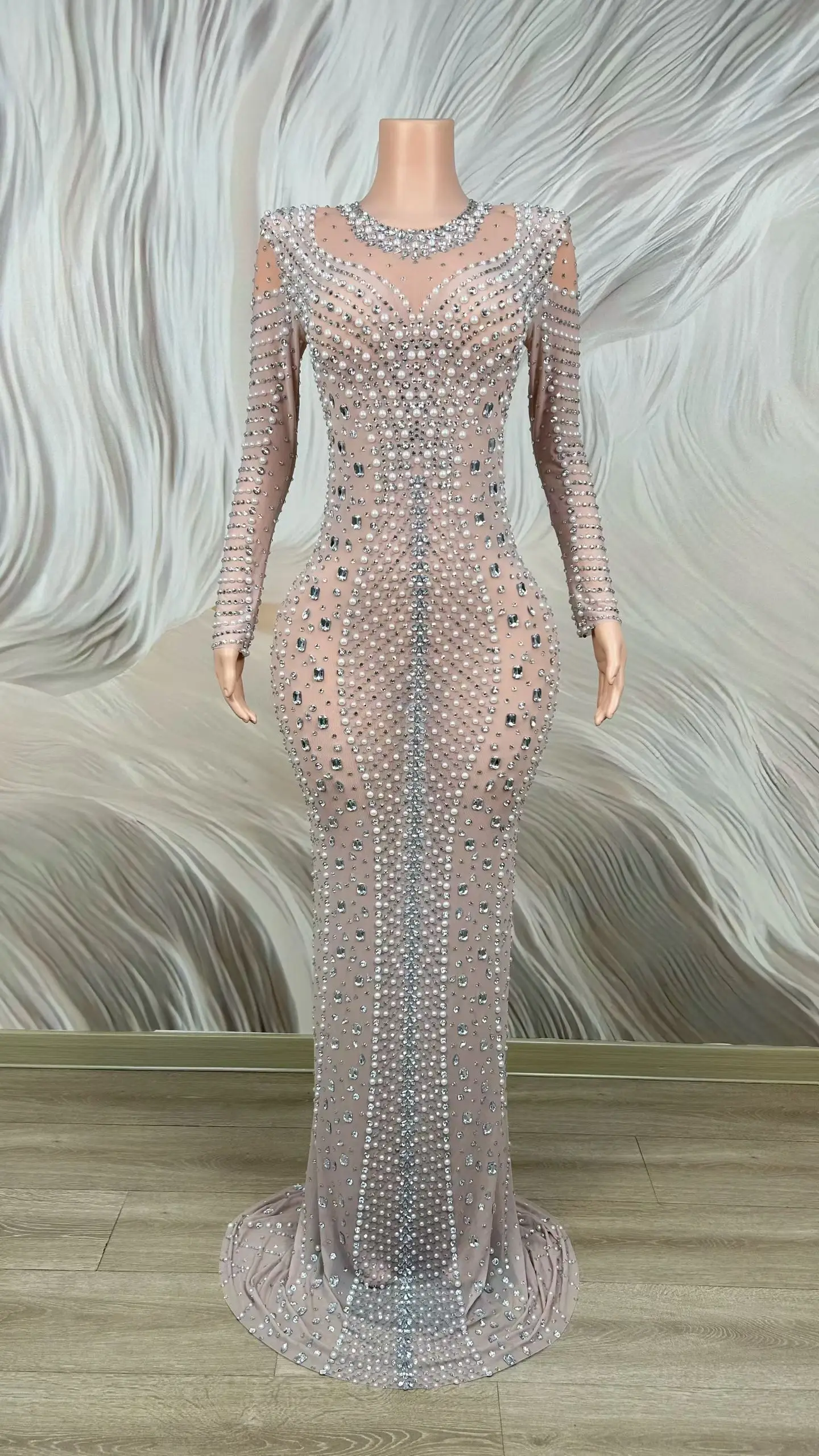 Baiyu Silver Rhinestone Long Sleeve Mermaid Maxi Dress Sheer Mesh High Neck Bodycon Evening Prom Gown for Women
Baiyu Silver Rhinestone Long Sleeve Mermaid Maxi Dress Sheer Mesh High Neck Bodycon Evening Prom Gown for Women