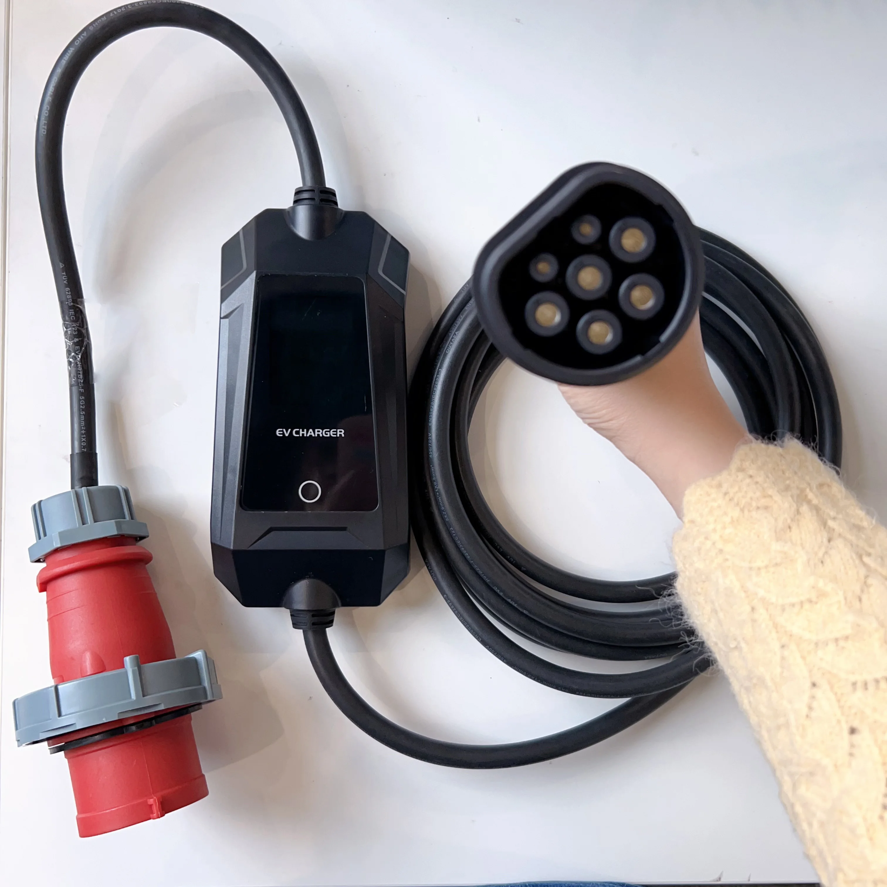 ev charge station 11 kw portable 3 phase ev charging plug type2/1/GBT 5 meters ev-charger
ev charge station 11 kw portable 3 phase ev charging plug type2/1/GBT 5 meters ev-charger