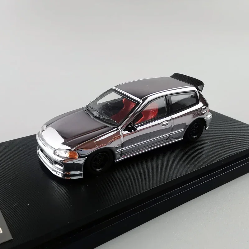 Литая в масштабе 1:64 Классическая ностальгическая модель автомобиля Honda Civic EG6, коллекционная игрушка, подарок, сувенирный дисплей
Литая в масштабе 1:64 Классическая ностальгическая модель автомобиля Honda Civic EG6, коллекционная игрушка, подарок, сувенирный дисплей