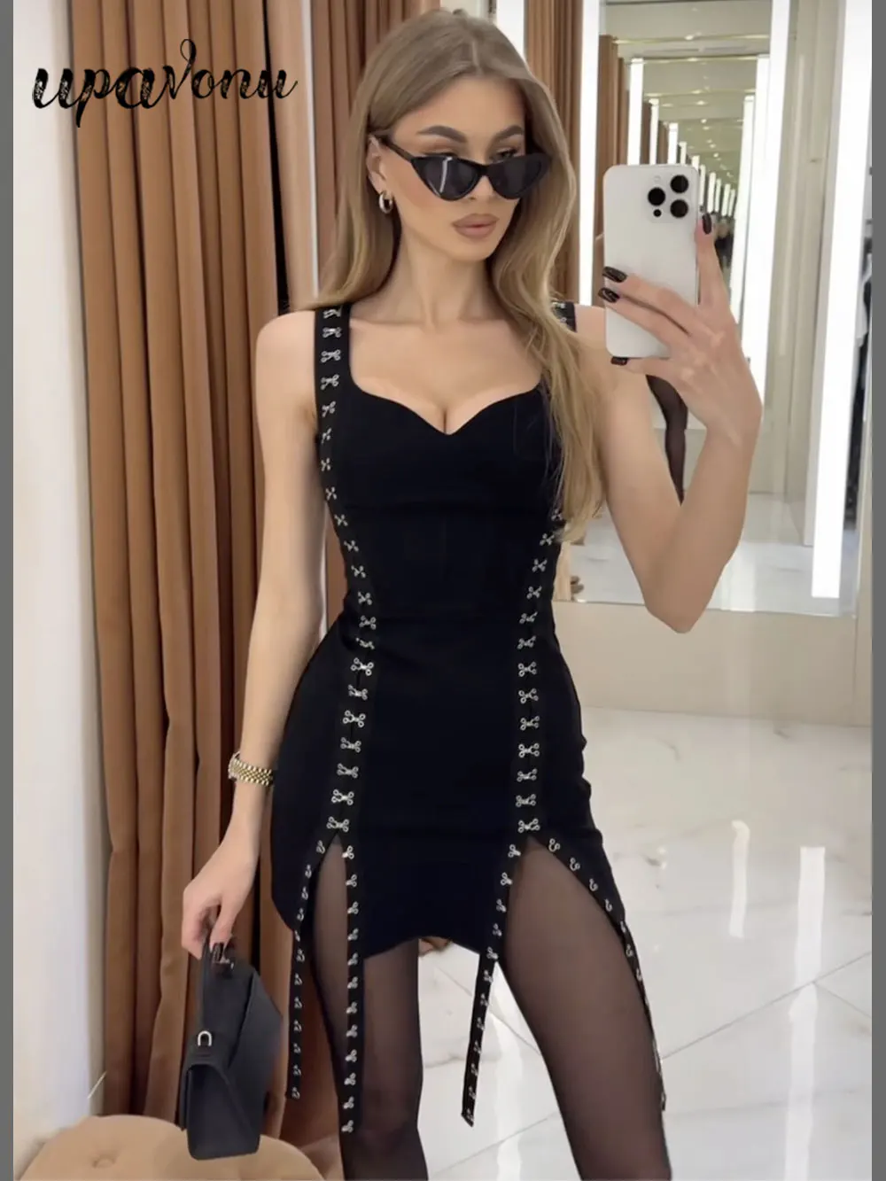 2024 Sexy Women's Bandage Dress O-Neck Sleeveless Double Row Buckle Design Bodycon Mini Dress Cocktail Evening Party Vestidos
2024 Sexy Women's Bandage Dress O-Neck Sleeveless Double Row Buckle Design Bodycon Mini Dress Cocktail Evening Party Vestidos