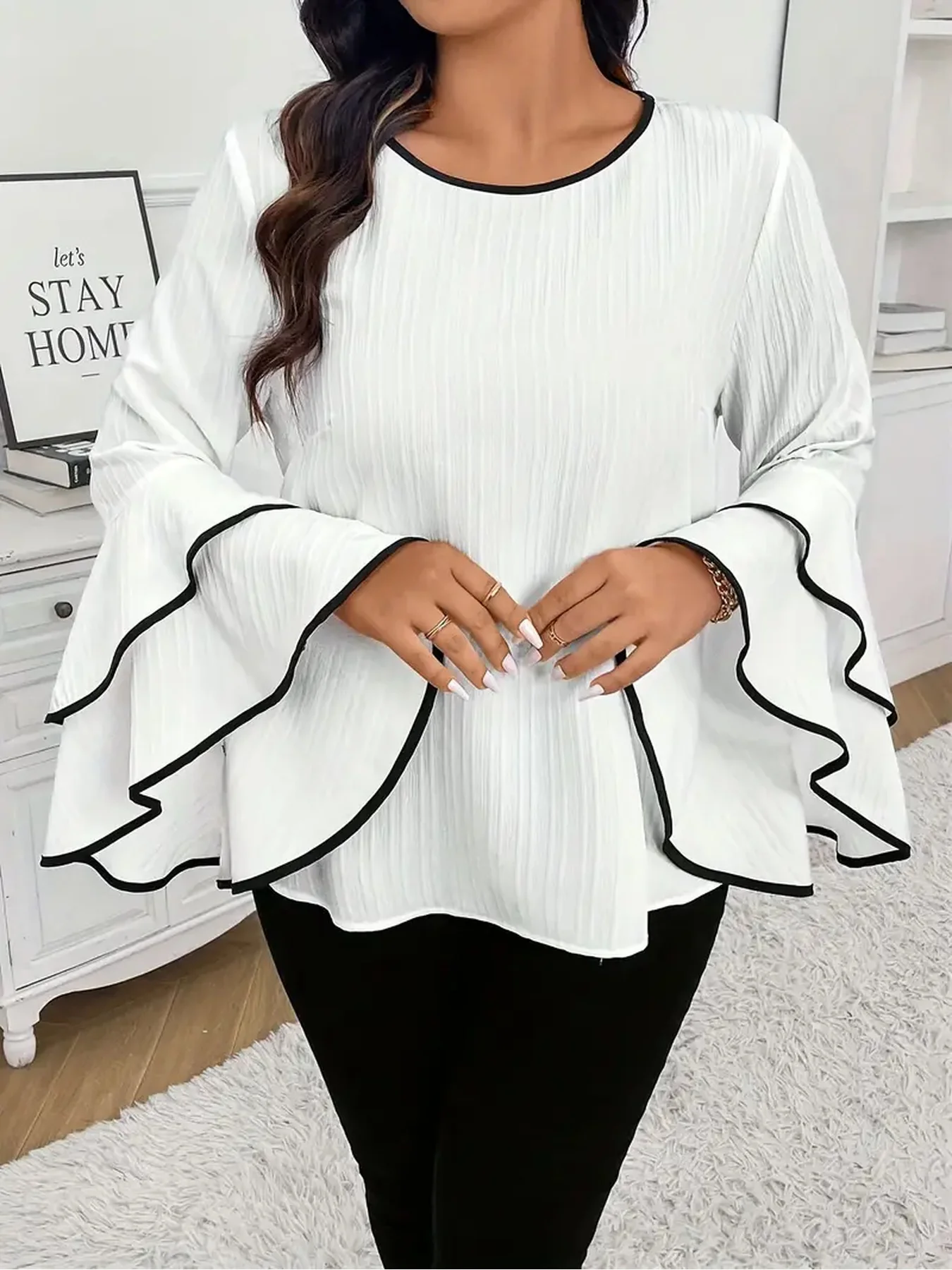 Summer daily fashion plus size women's casual elegant white long sleeved shirt with black border round neck opaque shirt top
Summer daily fashion plus size women's casual elegant white long sleeved shirt with black border round neck opaque shirt top