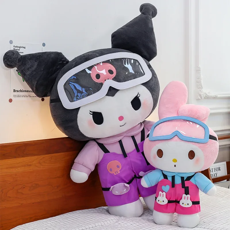 Sanrio Новый 40/55/70 см большой размер аниме плюшевая игрушка My Melody Kuromi лыжная плюшевая кукла Kawaii украшение интерьера подарки на выпускной
Sanrio Новый 40/55/70 см большой размер аниме плюшевая игрушка My Melody Kuromi лыжная плюшевая кукла Kawaii украшение интерьера подарки на выпускной