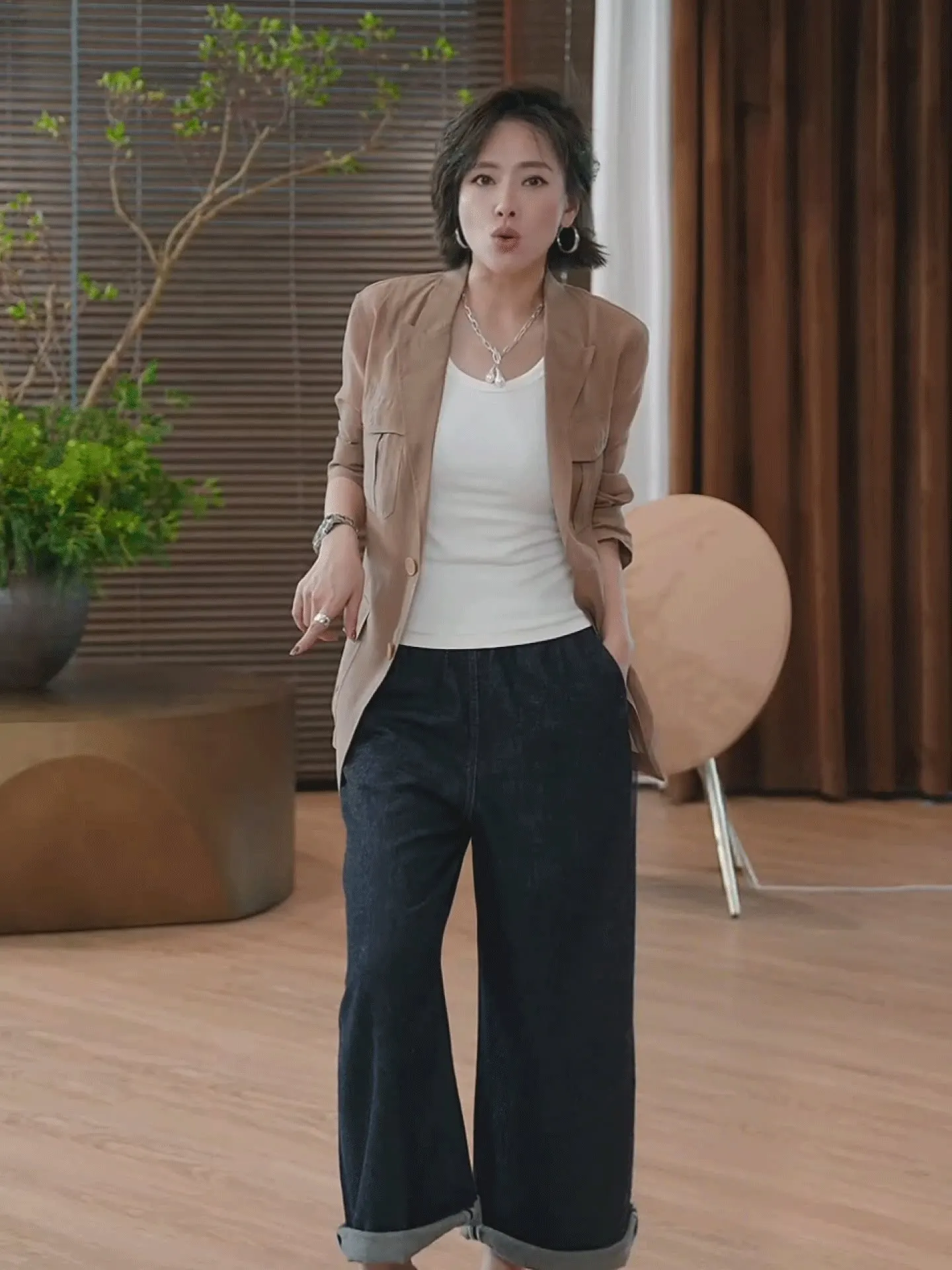 Natural Linen Denim Straight Leg Elastic Waist Jeans Lazy 52K212498 Unbleached Series Women's Standard Fit High Waist Black
Natural Linen Denim Straight Leg Elastic Waist Jeans Lazy 52K212498 Unbleached Series Women's Standard Fit High Waist Black