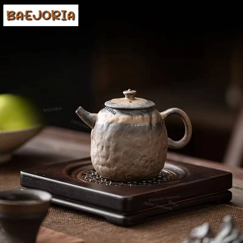 220ml Handmade Gilded Iron Glazed Teapot Old Rock Mud Stubborn Stone Pot Tea Brewing Kettle with Infuser Puer Tea Items Craft
220ml Handmade Gilded Iron Glazed Teapot Old Rock Mud Stubborn Stone Pot Tea Brewing Kettle with Infuser Puer Tea Items Craft