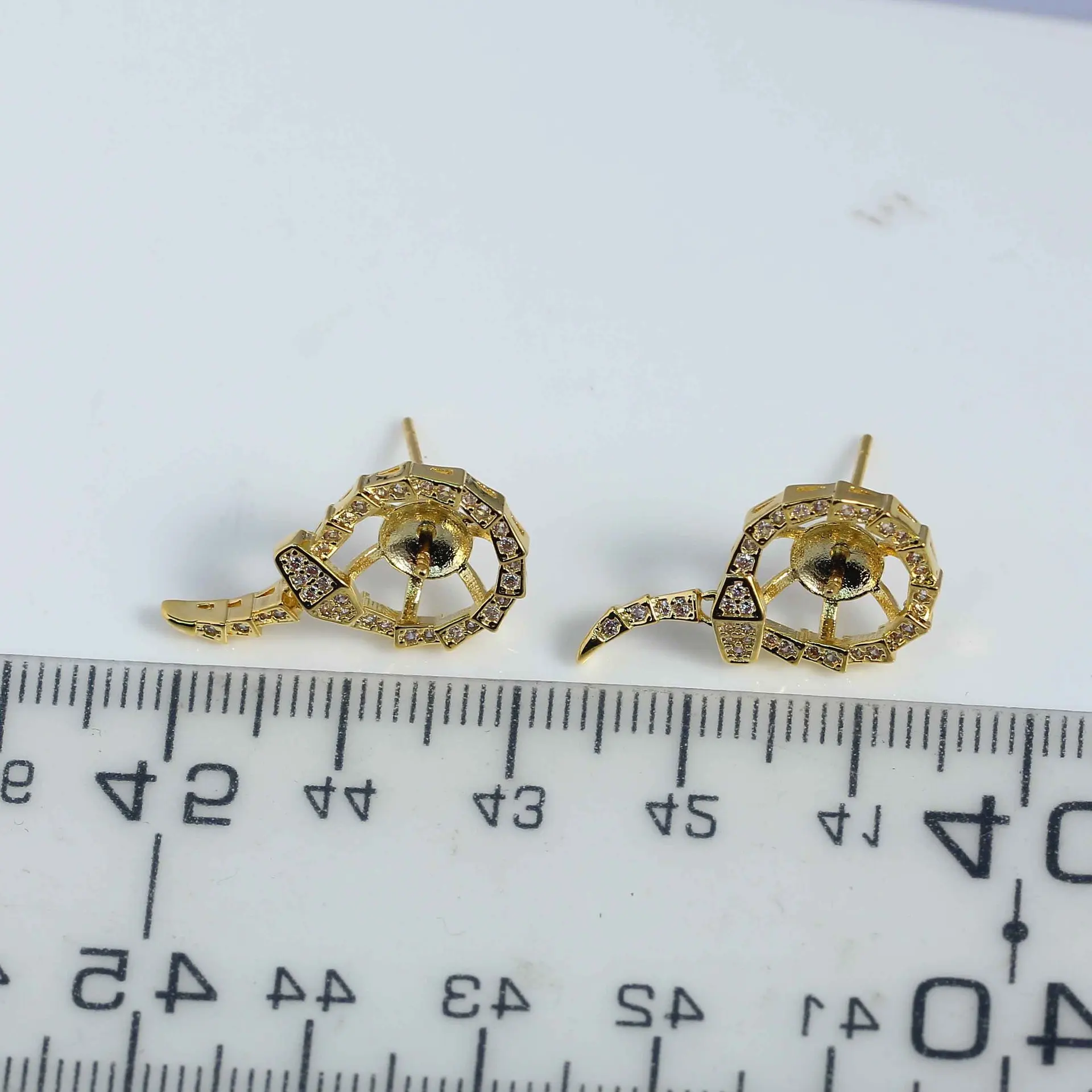 4 шт. позолоченные медные основы для серег-гвоздиков E216 с серебряной иглой S925 для изготовления ювелирных изделий, аксессуары для DIY-украшений
4 шт. позолоченные медные основы для серег-гвоздиков E216 с серебряной иглой S925 для изготовления ювелирных изделий, аксессуары для DIY-украшений