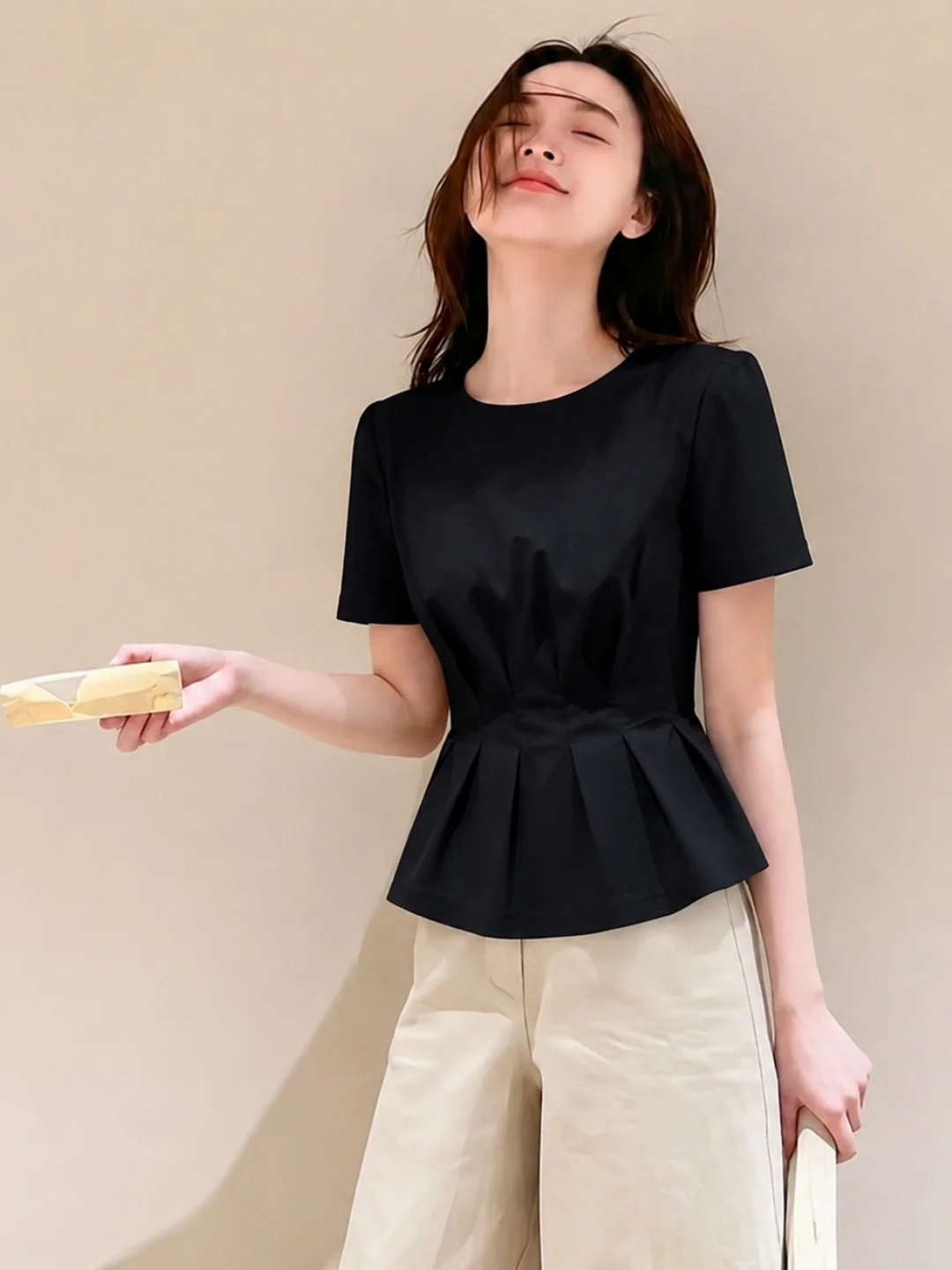 Elegant round Neck Slim Fit Women's Top Shoulder Length Sleeve Folded Waist Design Summer Versatile Fashionable Small Shirt
Elegant round Neck Slim Fit Women's Top Shoulder Length Sleeve Folded Waist Design Summer Versatile Fashionable Small Shirt