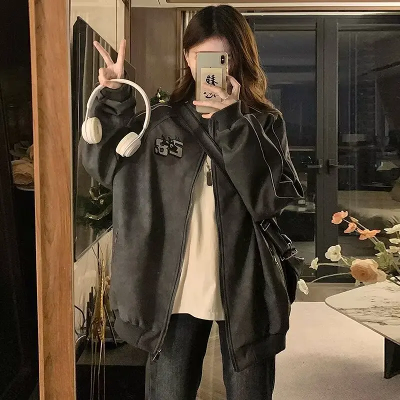 Мужская бейсбольная куртка, уличная ветрозащитная куртка для рыбалки, стиль для пары, весенне-осенняя мужская одежда, кожаная куртка в американском стиле ретро
Мужская бейсбольная куртка, уличная ветрозащитная куртка для рыбалки, стиль для пары, весенне-осенняя мужская одежда, кожаная куртка в американском стиле ретро