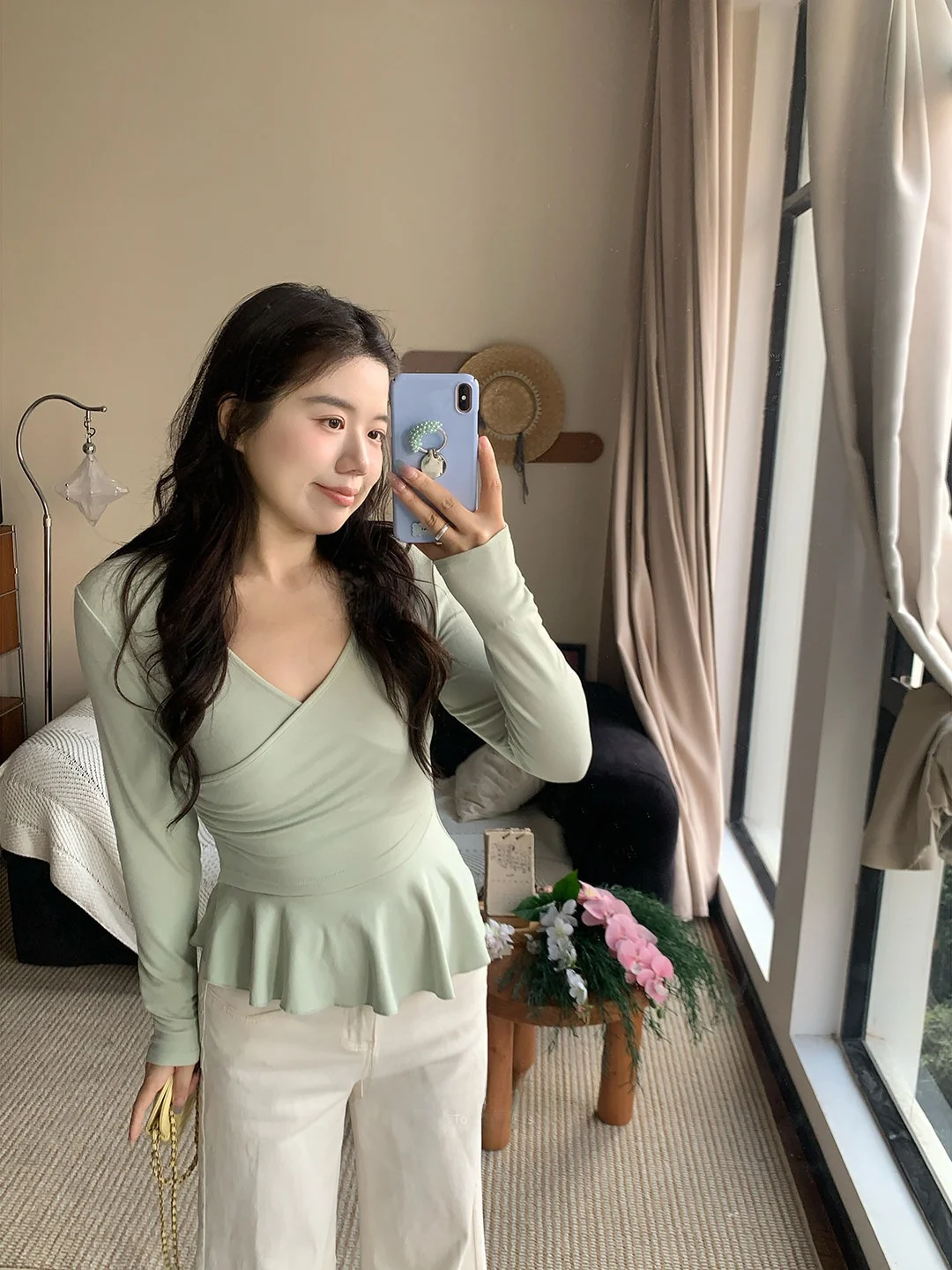 Slimming Long Sleeve Top in Light Green Color Fashionable And Elegant Style for plus Size Women Commute Style V-Neck Regular Fit
Slimming Long Sleeve Top in Light Green Color Fashionable And Elegant Style for plus Size Women Commute Style V-Neck Regular Fit