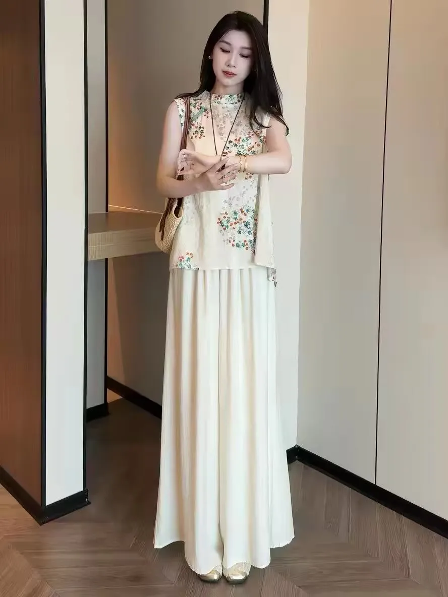 New Chinese Style Fashion Suit Women's 2026 Summer New Printed Disc Button Top Wide Leg Pants Thin Two-Piece Set Lady
New Chinese Style Fashion Suit Women's 2026 Summer New Printed Disc Button Top Wide Leg Pants Thin Two-Piece Set Lady