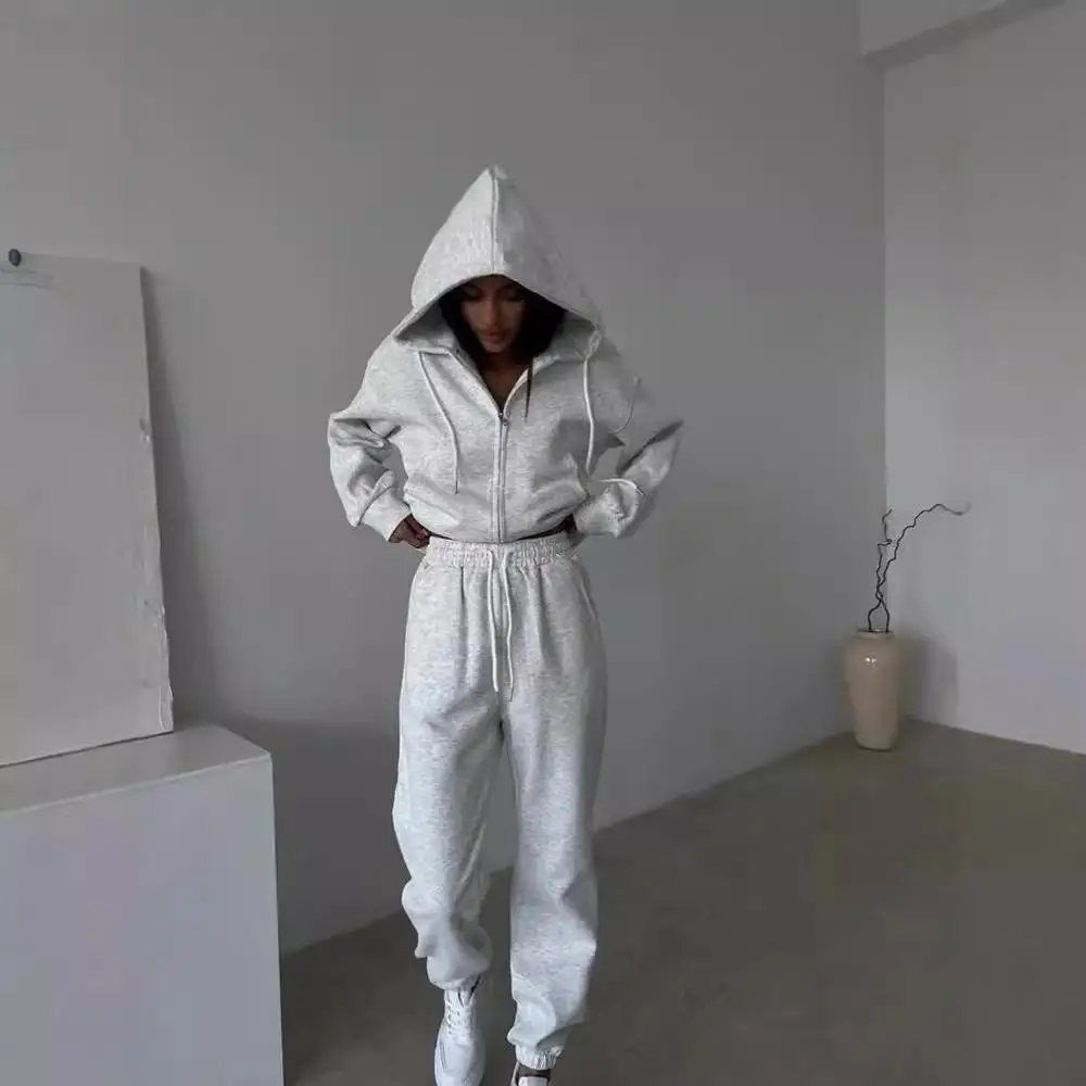 Women's Long Zipper Hooded Sweatshirt Set with Matching Pants Winter Fashion Outfit Three-piece Set Pure Color Euro Style
Women's Long Zipper Hooded Sweatshirt Set with Matching Pants Winter Fashion Outfit Three-piece Set Pure Color Euro Style