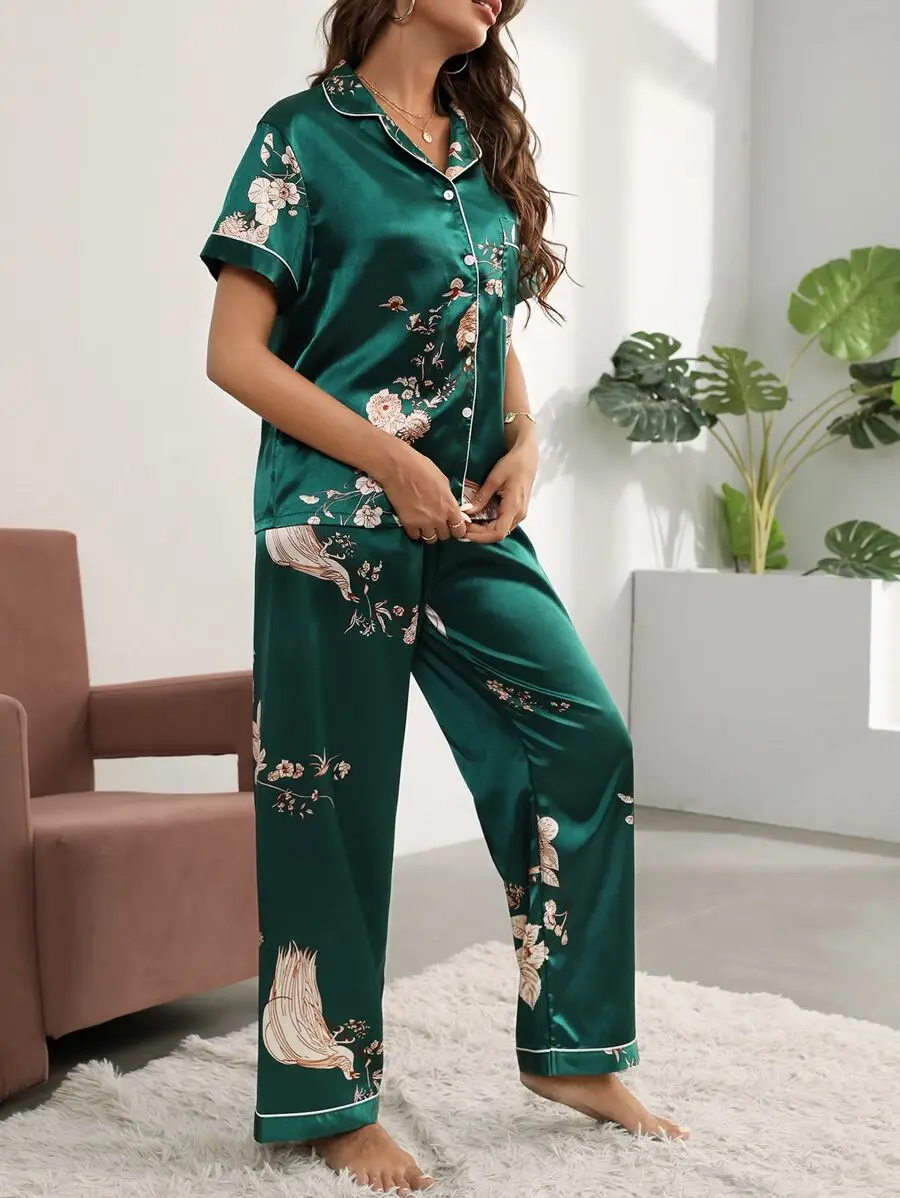 Floral Print Satin Pajama Set For Women Short Sleeve Turn-Down Collar
Floral Print Satin Pajama Set For Women Short Sleeve Turn-Down Collar