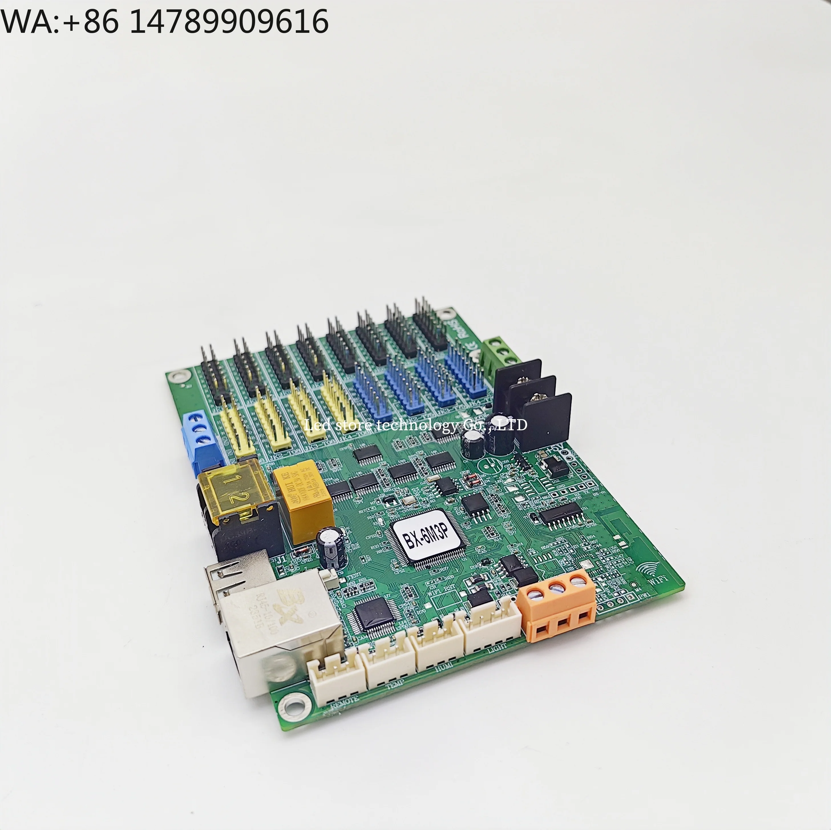 BX-6M3P Network Port Serial Port RS485 Wireless Wifi Monochrome Led Display BX-6M3P Wireless Wifi Is Optional Control Card
BX-6M3P Network Port Serial Port RS485 Wireless Wifi Monochrome Led Display BX-6M3P Wireless Wifi Is Optional Control Card