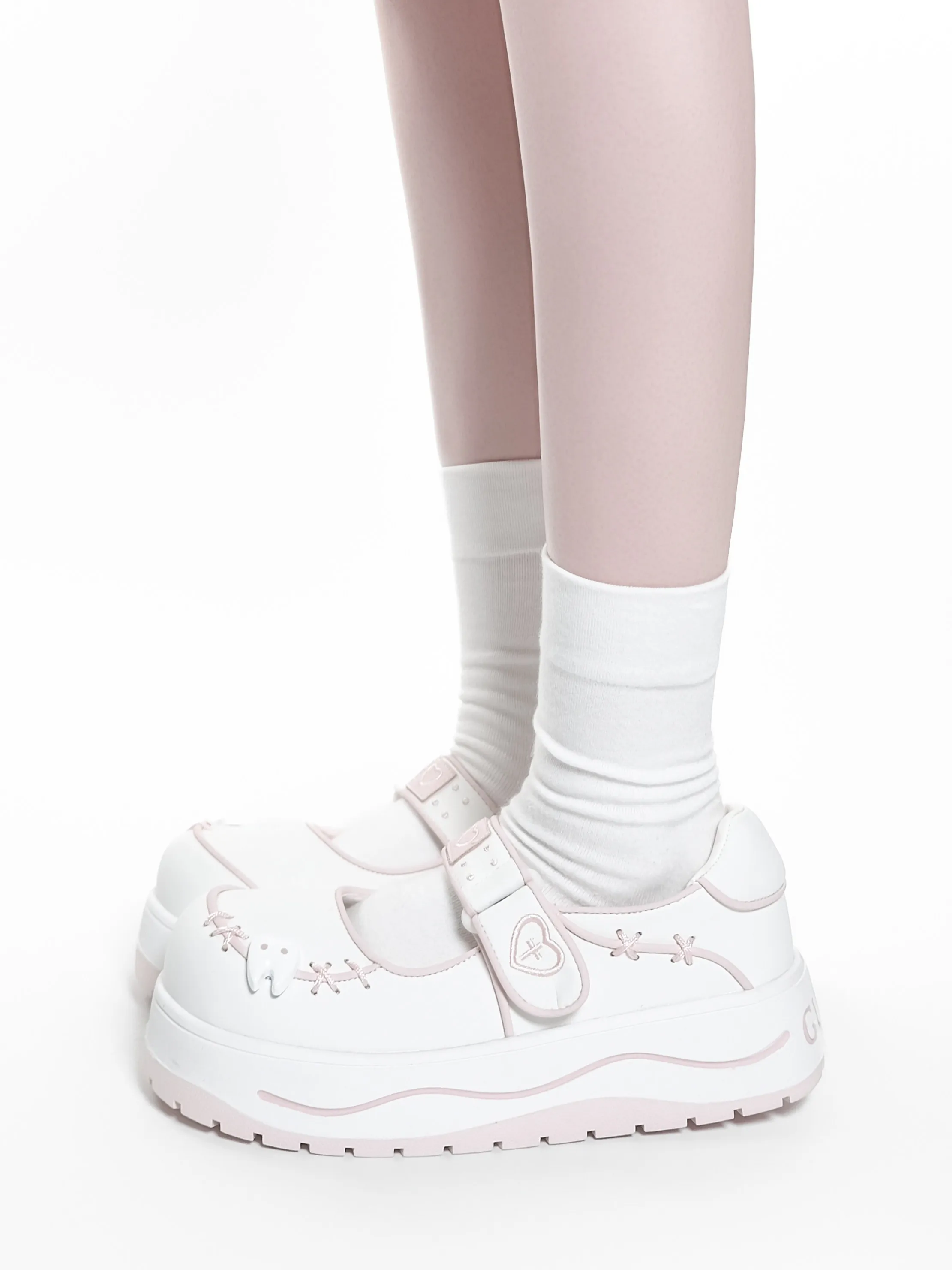 Healing Running Gururu Original Medical Water Color Girl Light Mouth Sports Shoes Board Shoes Sweet Girl Lolita Style Single Sho
Healing Running Gururu Original Medical Water Color Girl Light Mouth Sports Shoes Board Shoes Sweet Girl Lolita Style Single Sho