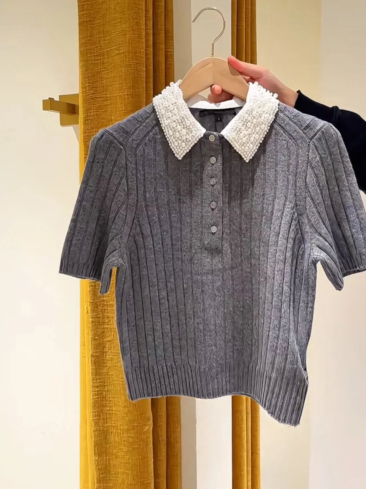 Вязаный свитер Heidd ey Pearl Collar из шерсти с отстегивающимся воротником, модный женский пуловер из полиэфирного волокна с пуговицами
Вязаный свитер Heidd ey Pearl Collar из шерсти с отстегивающимся воротником, модный женский пуловер из полиэфирного волокна с пуговицами