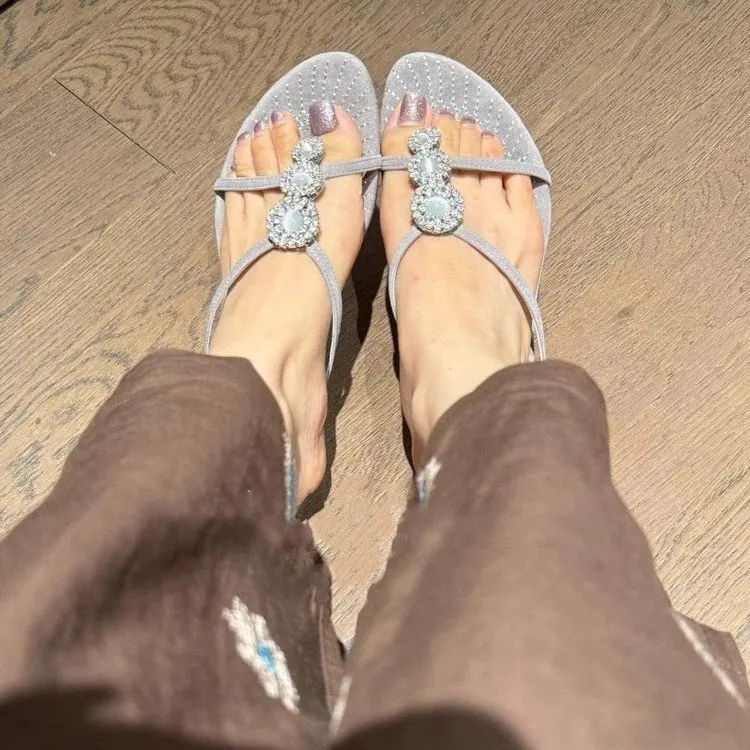 Summer New Style Rhinestone Decorated Elegant High-heeled Slippers Stiletto Sandals Fashion Slimming Women's Shoes
Summer New Style Rhinestone Decorated Elegant High-heeled Slippers Stiletto Sandals Fashion Slimming Women's Shoes