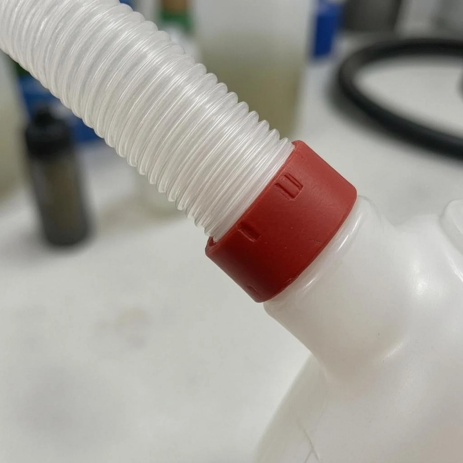 Measuring Oil Jug Built-in Handle Oil Measuring Container Graduated Markings Clear Scale
Measuring Oil Jug Built-in Handle Oil Measuring Container Graduated Markings Clear Scale