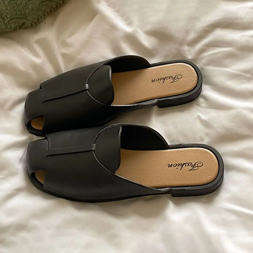 Fashion Half Drag PU Learther Slippers Soft Non-Slip Beach Flats Sandals PVC Streetwear Shoes Vacation Beach Slippers Girls
Fashion Half Drag PU Learther Slippers Soft Non-Slip Beach Flats Sandals PVC Streetwear Shoes Vacation Beach Slippers Girls