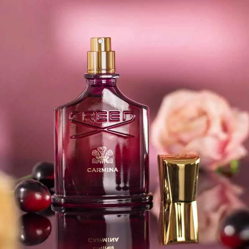 Carmina women's strong perfume is a sweet and high-grade flower and fruit wood fragrance. The amethyst bottle has a retro and exquisite body, suitable for people who like niche fragrances and pursue textured aromas.
Carmina women's strong perfume is a sweet and high-grade flower and fruit wood fragrance. The amethyst bottle has a retro and exquisite body, suitable for people who like niche fragrances and pursue textured aromas.
