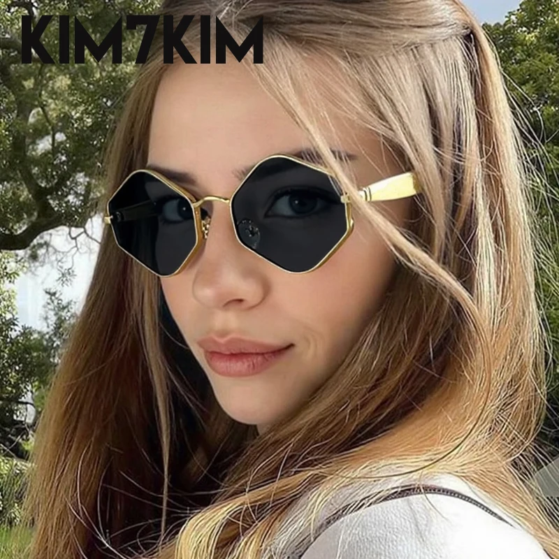 Steampunk Retro Polygon Sunglasses Women 2025 Luxury Brand Trendy Hexagon Sun Glasses Punk Metal Frame Eyewear For Lady Shades
Steampunk Retro Polygon Sunglasses Women 2025 Luxury Brand Trendy Hexagon Sun Glasses Punk Metal Frame Eyewear For Lady Shades