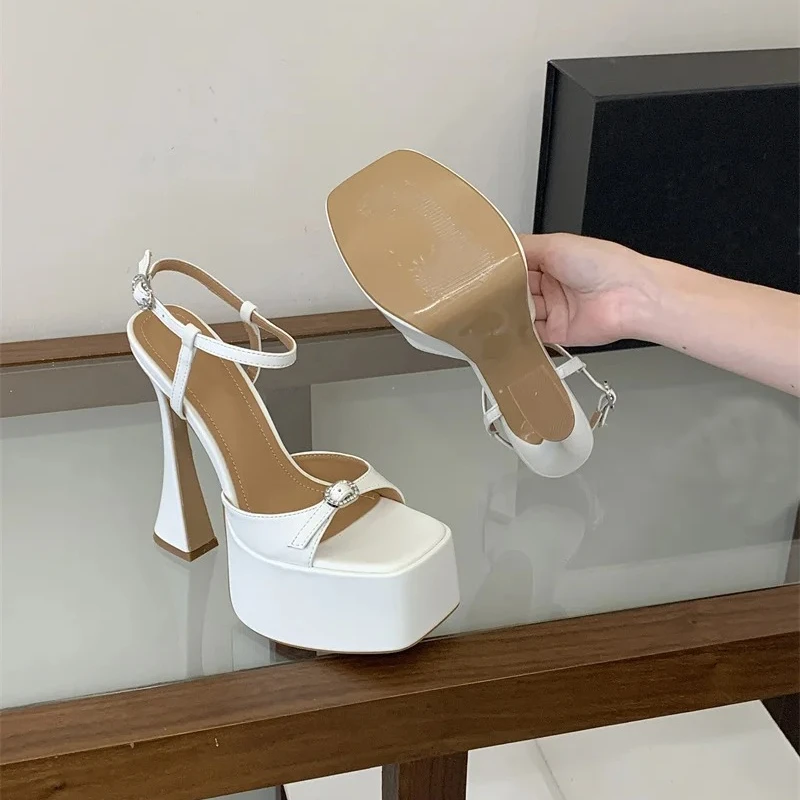 Women's High Heel Sandals New Fashion Crystal Buckle Platform Women's Sandals Square Head High Heels Women Wedding Banquet Shoes
Women's High Heel Sandals New Fashion Crystal Buckle Platform Women's Sandals Square Head High Heels Women Wedding Banquet Shoes