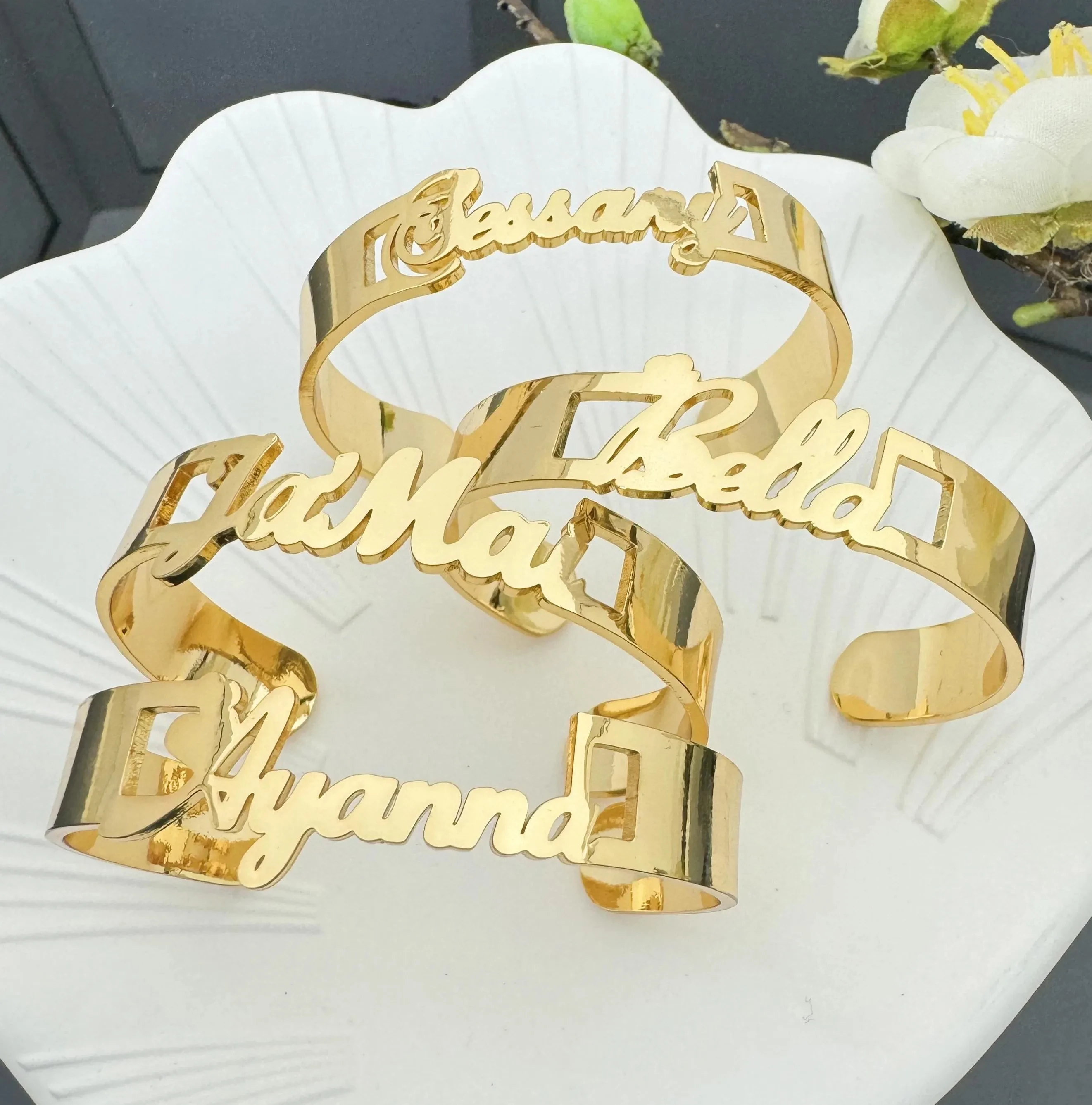 Браслет с индивидуальным именем, персонализированный браслет-манжета с именным покрытием, браслет с индивидуальным логотипом, браслеты для женщин, ювелирные изделия из нержавеющей стали
Браслет с индивидуальным именем, персонализированный браслет-манжета с именным покрытием, браслет с индивидуальным логотипом, браслеты для женщин, ювелирные изделия из нержавеющей стали